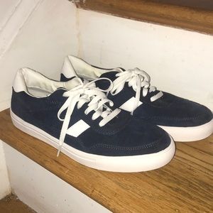 Kenneth Cole “Reaction” casual shoe